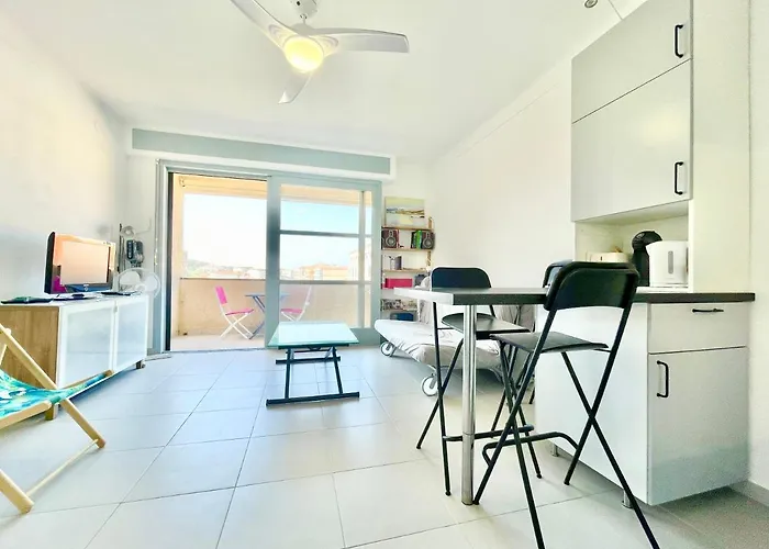 U Paradisu - Balcon - 100m - Parking - Climatisation 아파트