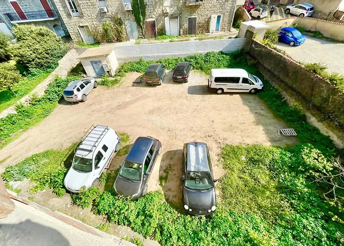 U Paradisu - Balcon - 100m - Parking - Climatisation 아파트 *